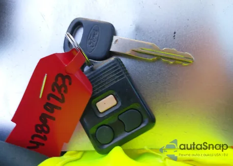 2013 Ford E-150 Commercial z USA, uszkodzony, nr VIN 1FTNE1EW2DDA61844